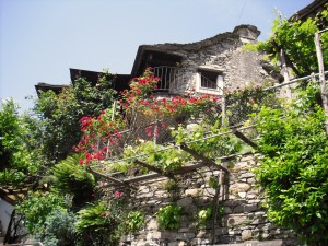 Altes Steinhaus in Vogorno (Verzasca)