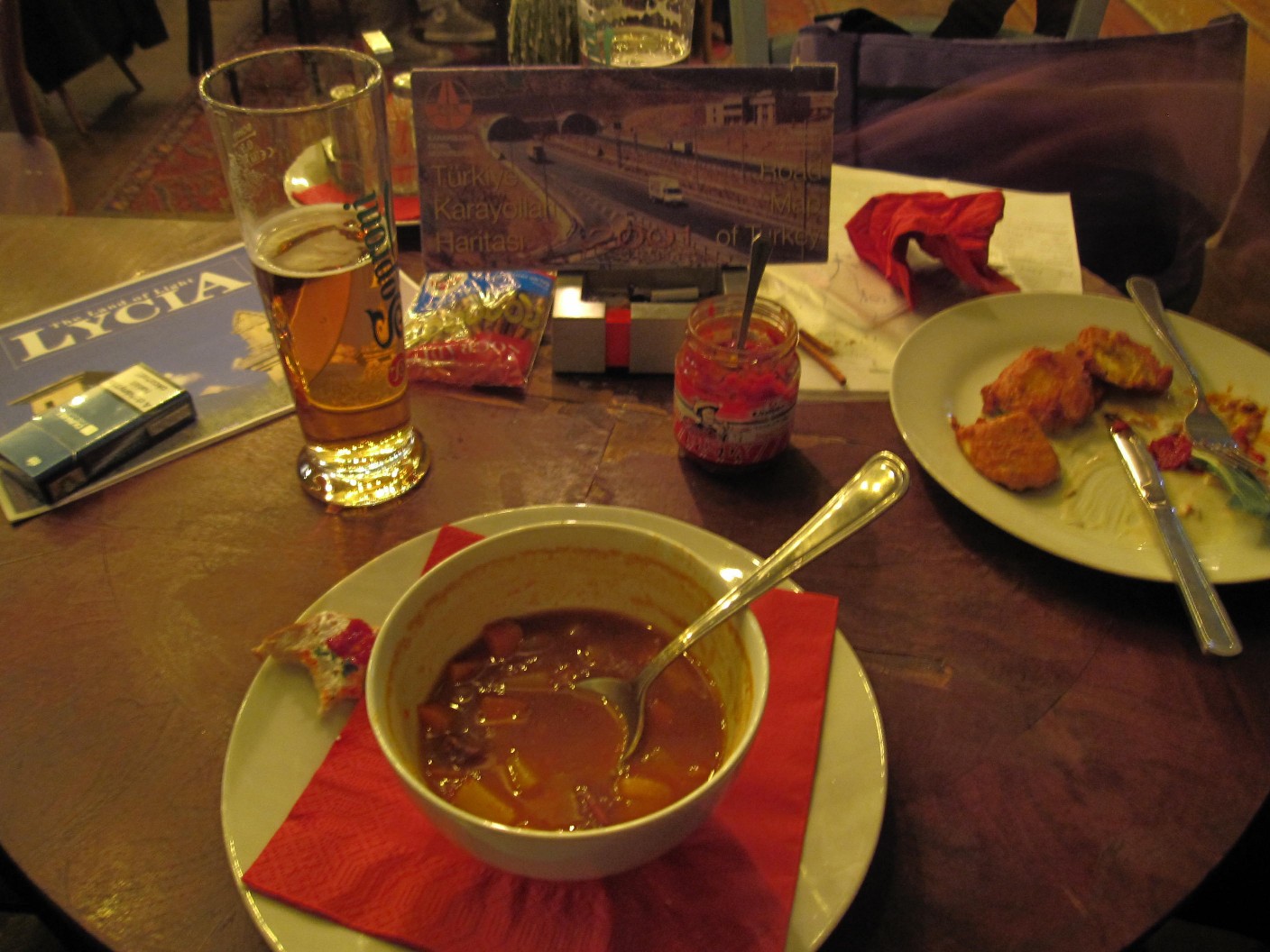 Tuerkeiplanung mit Gulaschsuppe und Eroes Pista