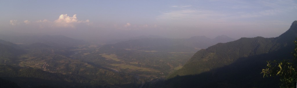 Panorama-Sicht von Bandipur Richtung Dumre